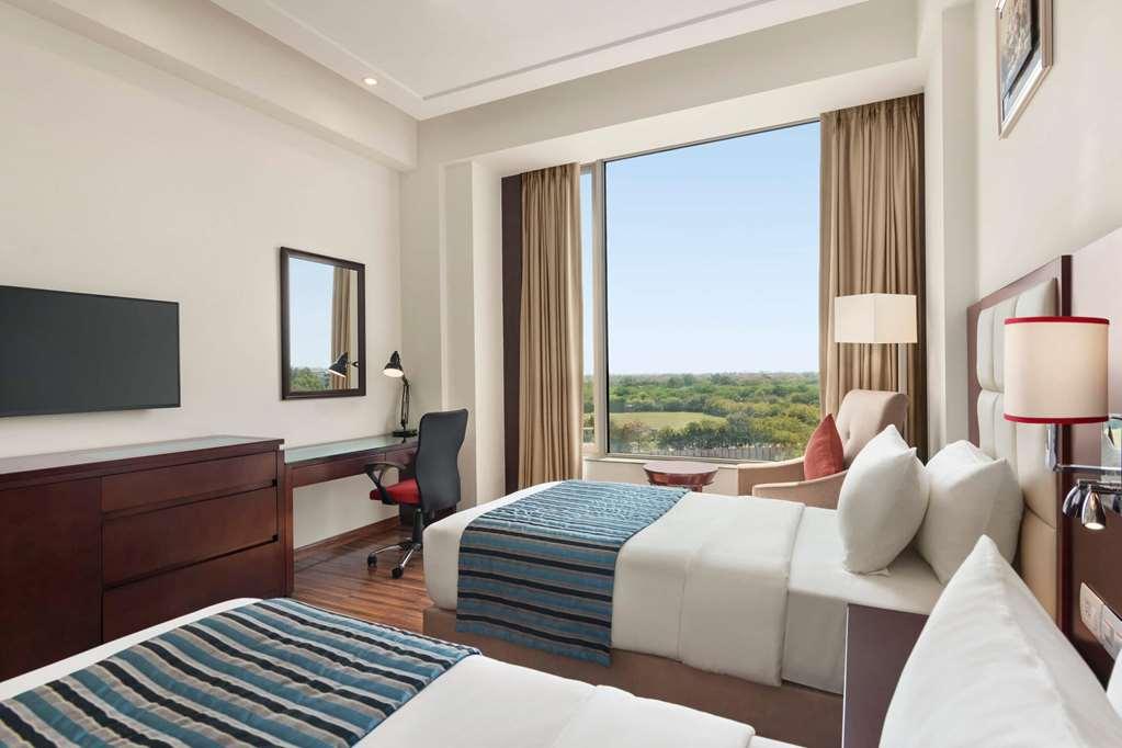 Hotel Ramada By Wyndham New Delhi Pitampura Pokoj fotografie