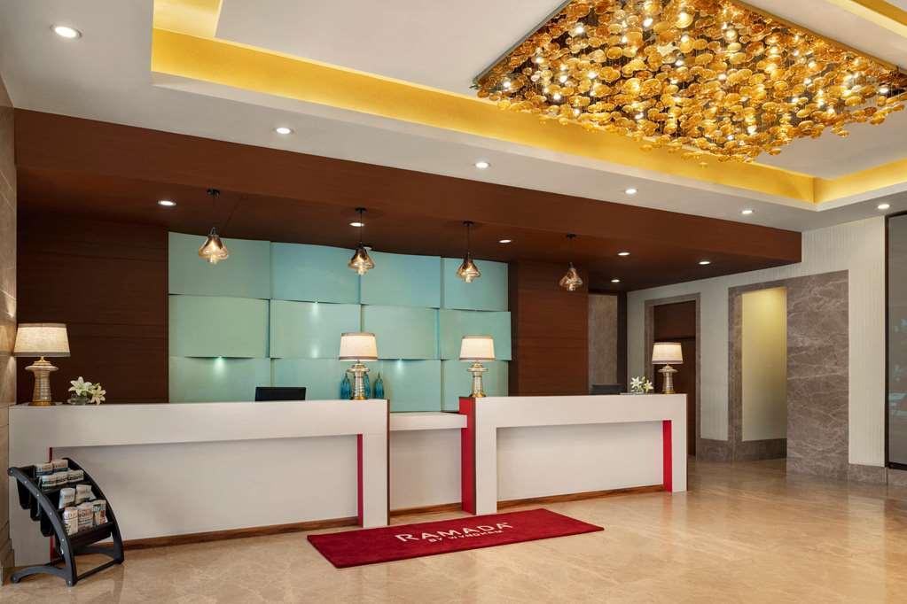 Hotel Ramada By Wyndham New Delhi Pitampura Exteriér fotografie